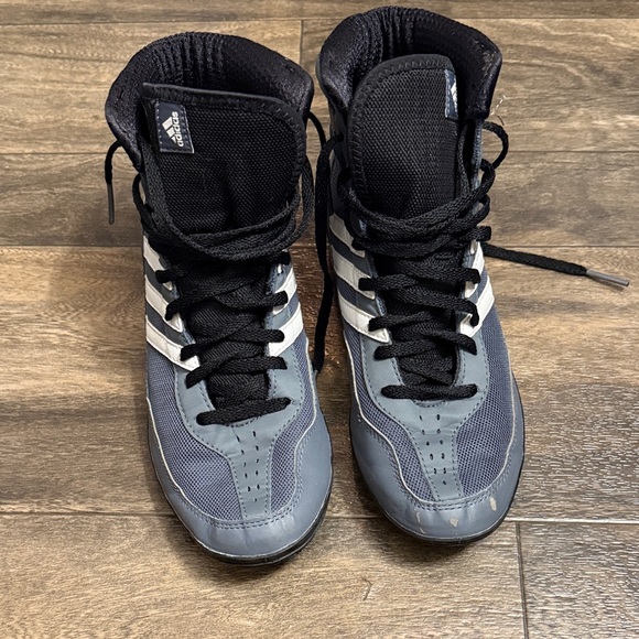 Adidas Men's Black and Gray Wrestling Shoes sz 6 - Picture 2 of 7